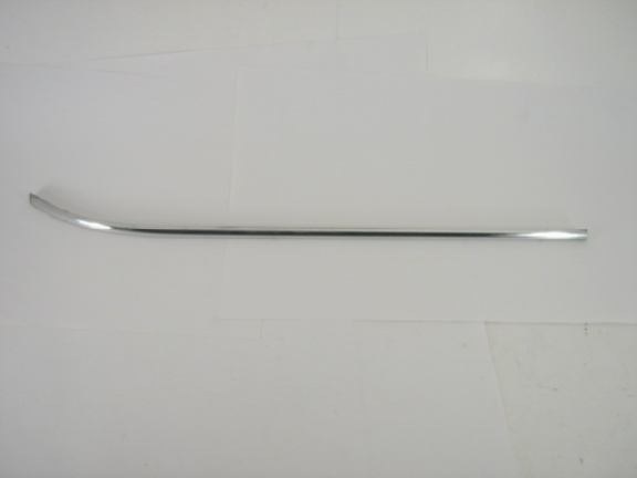 RT FRONT ALUMINUM TRIM STRIP