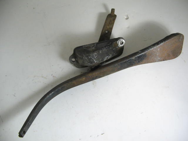 ACCELERATOR PEDAL