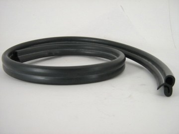 RUBBER SEAL ON RADIATOR