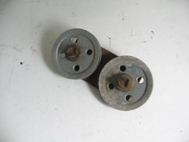 TWIN LOWER WINDOW WIRE SHEAVE