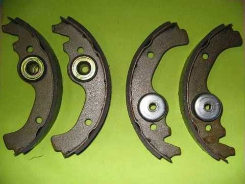 BRAKE SHOE SET WITH ADJUSTERS