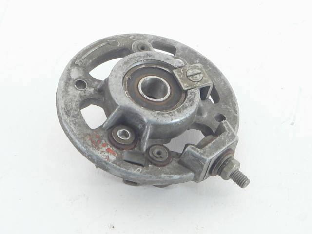 GENERATOR HEAD ON PULLEY SIDE