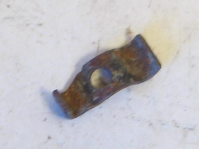 CARBURETOR CHOKE CABLE CLAMP
