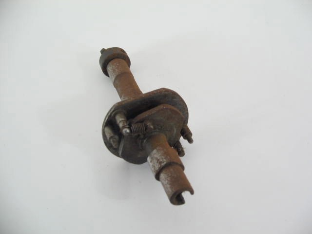 DISTRIBUTOR SHAFT ASSEMBLY