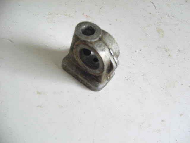 8 MM HOLE ROCKER ARM SUPPORT