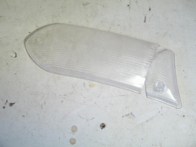 RIGHT FRONT LAMP LENS, BROKEN