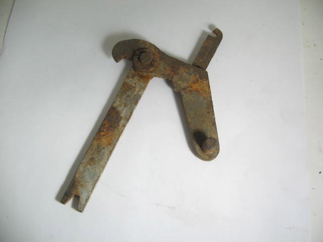 RIGHT LEVER ASSEMBLY