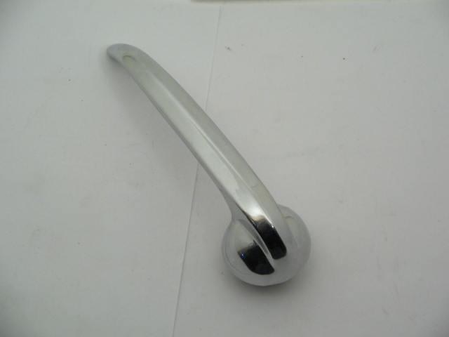 INTERIOR DOOR HANDLE