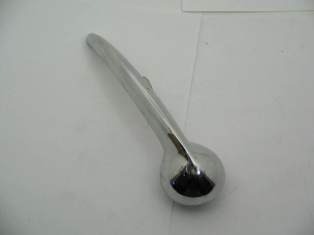 INTERIOR DOOR HANDLE