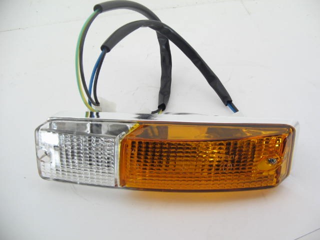 RIGHT FRONT LAMP ASSEMBLY