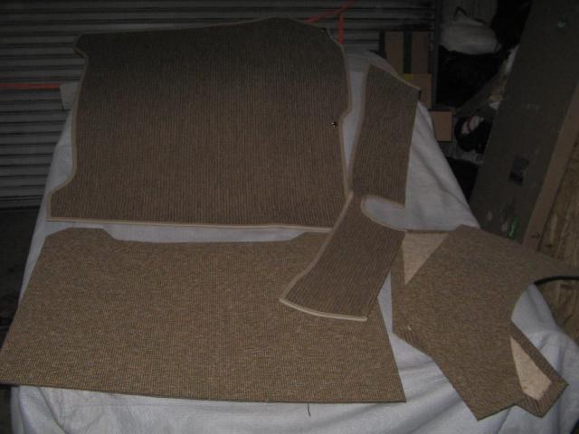CARPET SET FOR TRUNK AREA