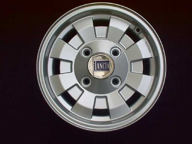 CROMODORA CD 28 ALLOY WHEEL