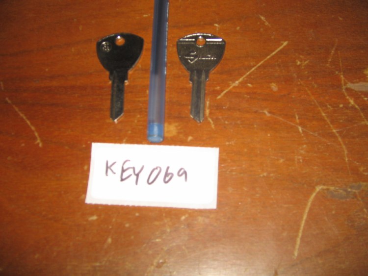 IGNITION KEY BLANK