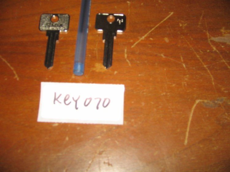 TRUNK LOCK KEY BLANK
