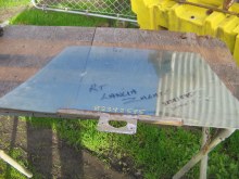 RIGHT DOOR GLASS