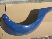 RIGHT FRONT FENDER