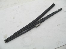 WIPER BLADE FOR CURVED END