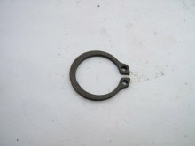 SNAP RING ON CLUSTER SHAFT