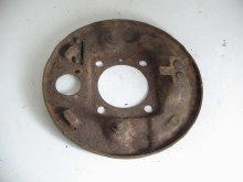 RIGHT REAR BACKING PLATE