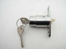 TRUNK KEY & LOCK ASSEMBLY