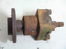 REAR STUB AXLE ASSEMBLY