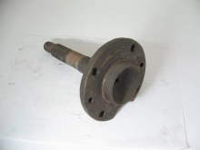 REAR STUB AXLE