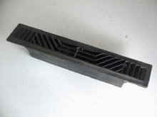 PLASTIC GRILL IN DASH CENTER