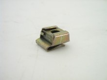 TRAPPED 6 X 1.0 MM NUT