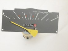 1974 SPEEDOMETER HEAD