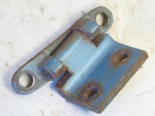 DOOR HINGE ASSEMBLY
