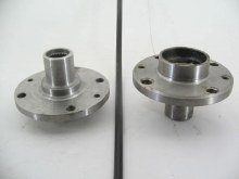 FRONT WHEEL HUB