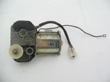 1981-82 REAR WIPER MOTOR