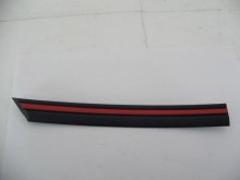 RIGHT QUARTER SIDE MOLDING