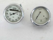 WHITE FACED GAUGE SET