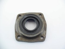 LEFT CARRIER BEARING COVER