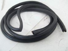 DOOR OPENING RUBBER SEAL