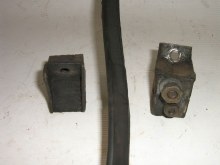 RUBBER TRANSMISSION MOUNT