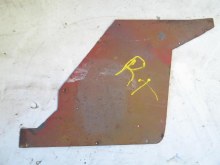 UPPER DOOR HINGE METAL COVER