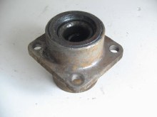 STUB AXLE BEARING HOUSING