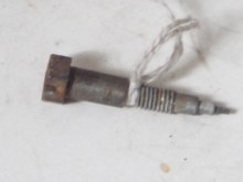 IDLE MIXTURE ADJUSTMENT SCREW