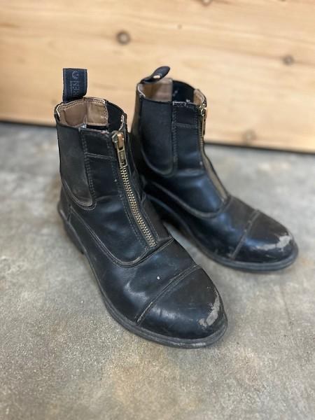Boots- 4 Auken Paddock