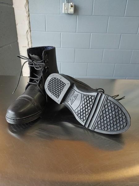 Boots- K2 Tie-up Paddock