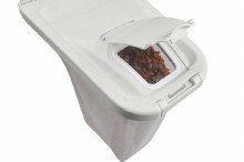 Additional picture of VanNess 4lb Food Dispenser