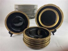 7.5IN PLATE BLACK W GOLD FOIL TRIM 7.5IN PLATE BLACK W GOLD FOIL TRIM