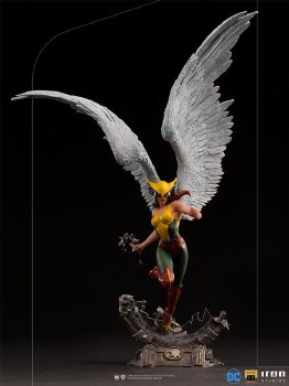 Hawkgirl (Deluxe) 1:10 Statue