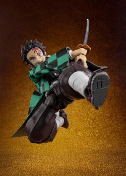 Demon Slayer Tanjiro Kamado Final Battle in the Infinity Castle S.H. Figuarts Figure