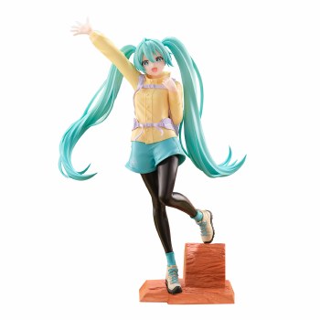 Hatsune Miku Mountain Climbing Holiday Memories Figure