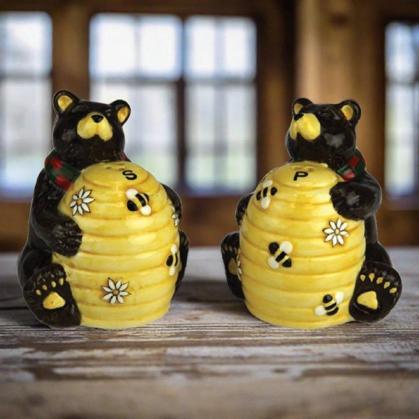 Rivers Edge S&P Bear Honeybee Hive