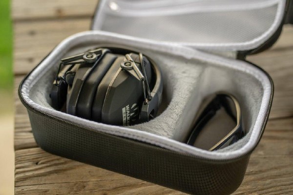 Walkers Muff and Glasses Case