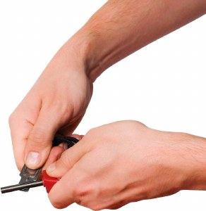 Additional picture of Kershaw Fire Starter Mag Rod and Striker